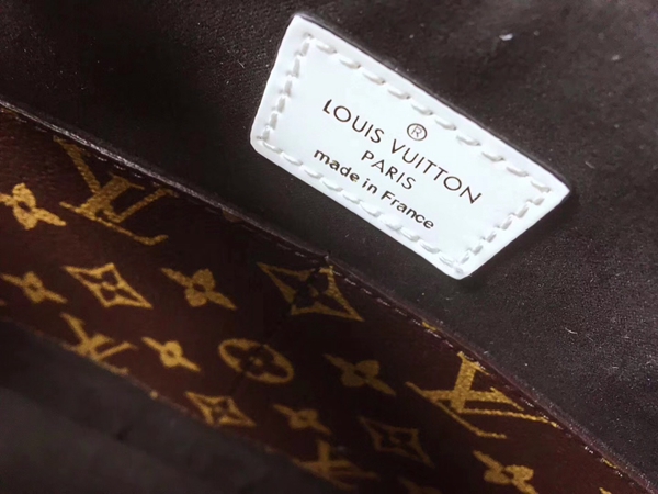 ルイヴィトンバッグ角部分ディテール